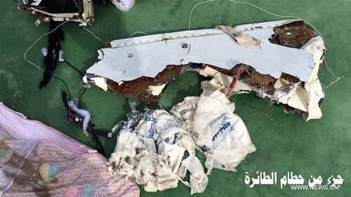 Photo released by Egyptian Armed Forces on May 21, 2016, shows part of the wreckage from EgyptAir flight 804.(Xinhua/Egyptian Armed Forces)