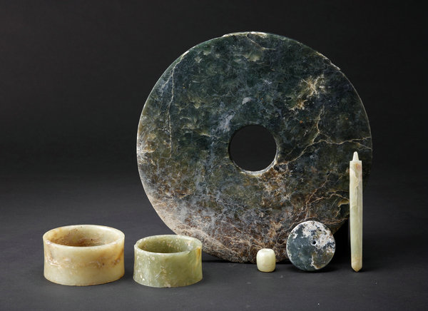 Artifacts unearthed from the Jiangzhuang relic sites of Jiangsu province (Photo provided to China Daily)