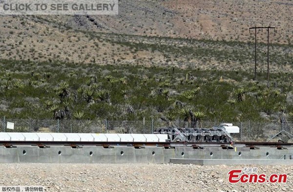The first public test of the Hyperloop system goes off without a hitch on May 12, 2016 in the Nevada desert. (Photo/Agencies)