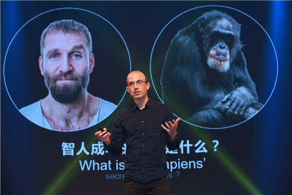 Yuval Noah Harari shares with Chinese readers his insight into human evolution during his book tour in Beijing. Photos provided to China Daily
