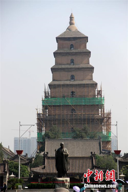 The Giant Wild Goose Pagoda being renovated in Xi'an, capital of Northwest China's Shaanxi province, June 13, 2016. (Photo/Chinanews.com)