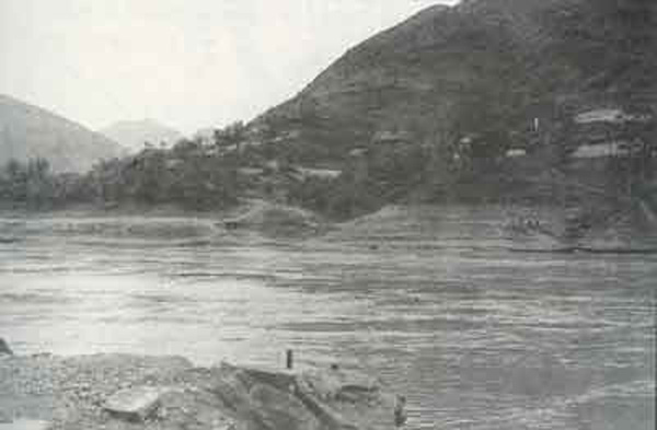 The Red Army crossed the Chishui River for the first time at Tucheng, Guizhou province in January 1935. Mao Zedong employed a highly flexible warfare approach to get rid of the pursuing enemies by crossing the Chishui River for four times back and forth. The brilliant and magical military moves offered the Red Army a decisive victory in a strategic shift. [Photo/people.com.cn]