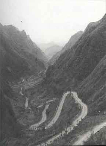 The Red Army defeated two divisions and eight regiments, capturing about 3,000 enemy soldiers to take over Tongzi, Loushanguan Pass and Zunyi in northwestern Guizhou province within five days by the end of February 1935, the biggest victory since the start of the Long March. [Photo/people.com.cn]