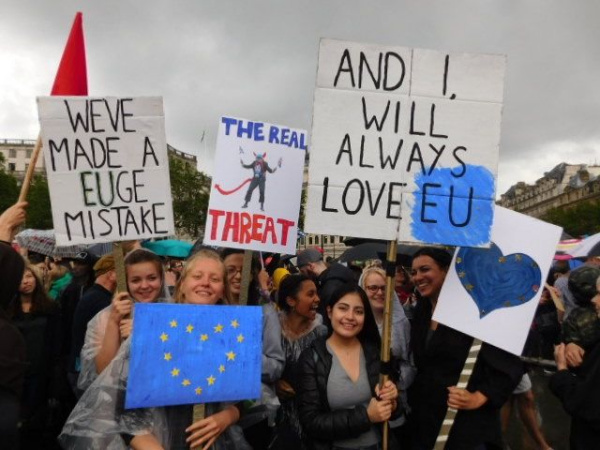 Over a thousand protesters assembled in London's Trafalgar Square aimed at showing London's solidarity with the European Union following the recent EU referendum. Photo/Angus McNeice