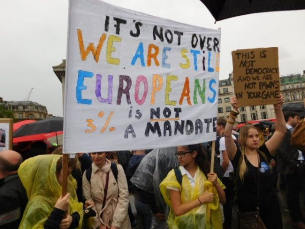 Over a thousand protesters assembled in London's Trafalgar Square aimed at showing London's solidarity with the European Union following the recent EU referendum. Photo/Angus McNeice Over a thousand protesters assembled in London's Trafalgar Square aimed at showing London's solidarity with the European Union following the recent EU referendum. Photo/Angus McNeice