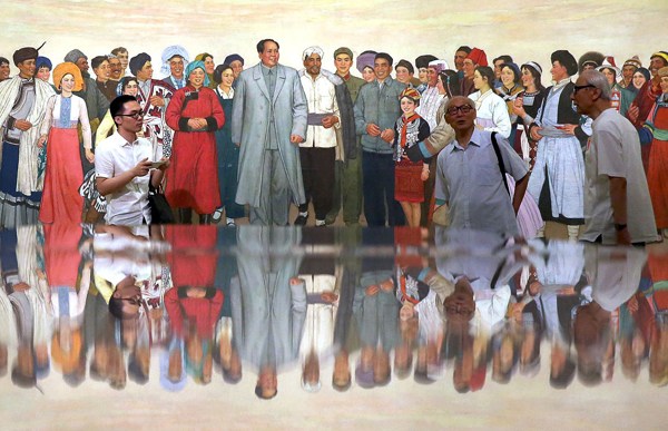 An exhibition of paintings at the China National Art Gallery in Beijing has been arranged by the Ministry of Culture to mark the 95th anniversary of the Communist Party of China.(Photo by Jiang Dong/China Daily)