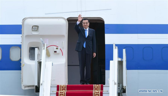 Chinese Premier Li Keqiang arrives at Ulan Bator, Mongolia, July 13, 2016. Li arrived here Wednesday for an official visit to Mongolia and the 11th Asia-Europe Meeting (ASEM) summit. (Xinhua/Zhang Duo)