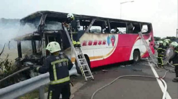 Twenty-six people have died after a fire broke out in a tourist bus along the highway to the Taiwan Taoyuan International Airport on Tuesday afternoon, July 19, 2016. (Photo provided to China News Service)