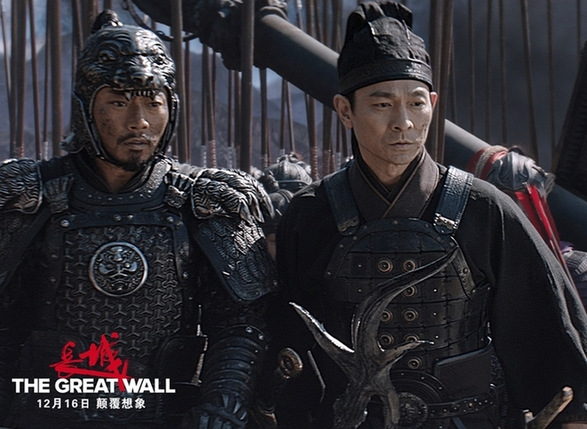 A still photo of two characters played by Andy Lau (R) and Zhang Hanyu in Zhang Yimou's new film The Great Wall. The film will hit Chinese screens on Dec. 16, 2016. (Photo provided to China.org.cn)