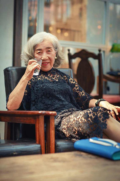 Liang Xide, 80, poses for an undated fashion photo in Shenyang, capital of Northeast China's Liaoning province. (Photo/People's Daily Online)