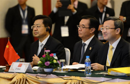 Chinese Minister of Commerce Gao Hucheng (C, front) attends the ASEAN Plus Three (China, Japan and South Korea), or 10+3 economic ministers' meeting in the Lao capital Vientiane, Aug. 4, 2016. (Xinhua/Liu Ailun)