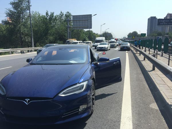 he Tesla Model S, which was involved in an accident in Beijing on Tuesday. (Luo Zhen / for China Daily)