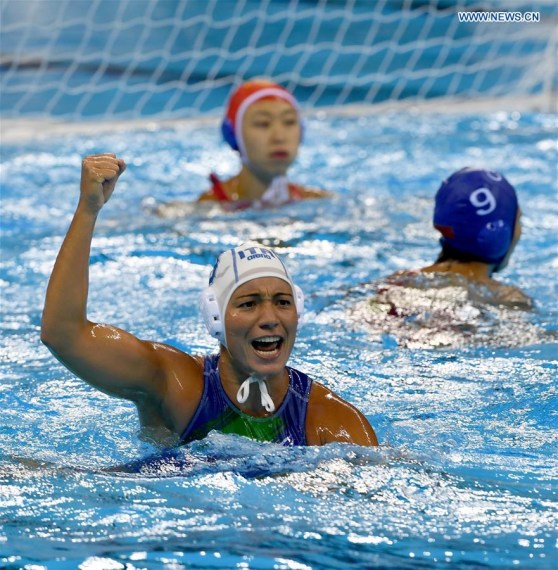 Roberta Bianconi (front) of Italy celebrates during the women's water polo quarterfinal between China and Italy at the 2016 Rio Olympic Games in Rio de Janeiro, Brazil, on Aug. 15, 2016. Italy beat China with 12:7. (Photo: Xinhua/Wang Yuguo) 