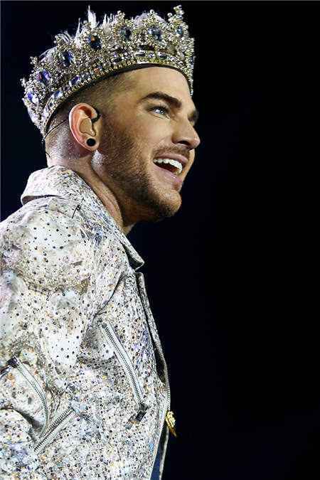 Adam Lambert at the 2016 Barcelona concert.