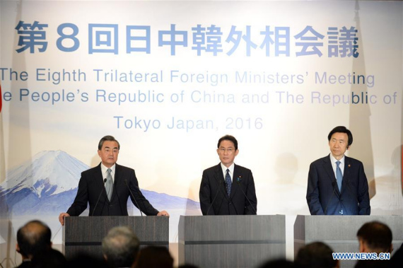 Chinese Foreign Minister Wang Yi,Japanese Foreign Minister Fumio Kishida and South Korean Foreign Minister Yun Byung Se (from L to R) attend a joint press conference in Tokyo, Japan, Aug. 24, 2016. The 8th trilateral foreign ministers' meeting was held in Tokyo on Wednesday. (Photo; Xinhua/Ma Ping)