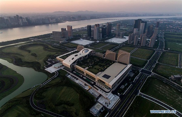 Photo taken on Aug. 25, 2016 shows the Hangzhou International Expo Center in Hangzhou, capital of east China's Zhejiang Province. The 11th G20 summit will be held in Hangzhou from Sept. 4 to 5. (Xinhua/Li Xin)