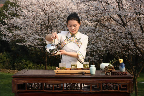 A tea ritual is performed in the museum. Photos provided to China Daily