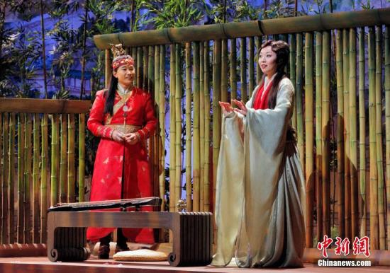 The Dream of the Red Chamber 's English opera adaptation was put on stage in San Francisco on Sept 10, 2016. (Photo/Chinanews.com)