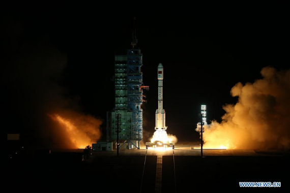 China's space lab Tiangong-2 roars into the air on the back of a Long March-2F rocket from the Jiuquan Satellite Launch Center in northwest China, Sept. 15, 2016. (Photo: Xinhua/Ju Zhenhua)