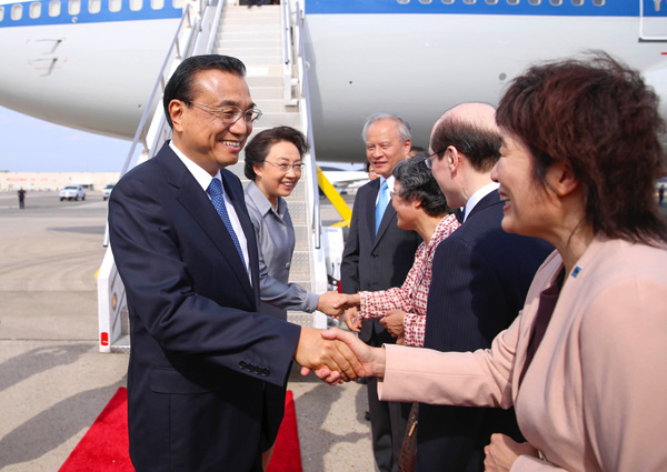 Premier Li Keqiang arrives at John F. Kennedy International Airport in New York on Sept 18. (Photo/Xinhua)