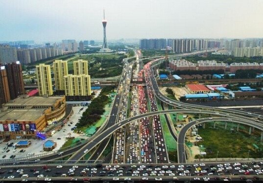The overpass, the biggest of its kind in Zhengzhou, was opened on June 27(Photo from web)