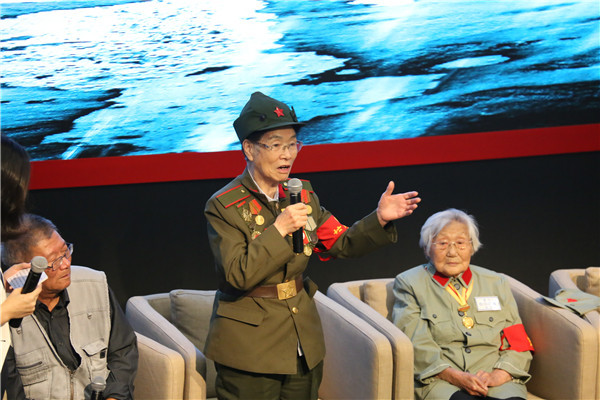 Li Min attends a Beijing event marking the launch of three new books about veterans who fought against Japanese invaders. (Photo provided to China Daily)