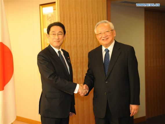 Tang Jiaxuan, president of the China-Japan Friendship Association(R) meets with Japanese Foreign Minister Fumio Kishida in Tokyo, Japan, Sept. 26, 2016. (Photo: Xinhua/Hua Yi)