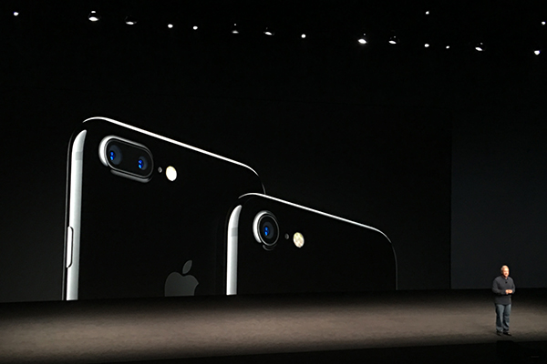 iPhone 7, 7Plus are introduced on September 8, 2016 at Apple's products launch event held in San Francisco, California. (Photo/chinadaily.com.cn by Liu Zheng)