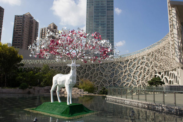 A deer sculpture at the Expo. (Photo by Gao Erqiang/China Daily)