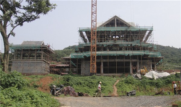 The Chongxi Wanshou Temple on Maoshan Mountain under renovation in 2015. The temple was also designed by Tao Jin. (Photo provided to China Daily)