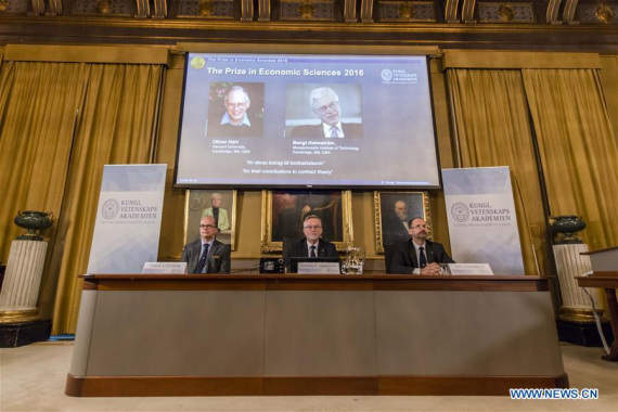 Photo taken on Oct. 10, 2016 shows the scene of the press conference held by the Royal Swedish Academy of Sciences to announce the winners of the 2016 Nobel Prize in Economics in Stockholm, Sweden. (Photo: Xinhua/Shi Tiansheng)