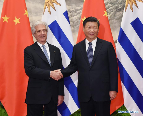 Chinese President Xi Jinping (R) shakes hands with his Uruguayan counterpart Tabare Vazquez during their talks at the Great Hall of the People in Beijing, capital of China, Oct. 18, 2016. (Photo:Xinhua/Rao Aimin)