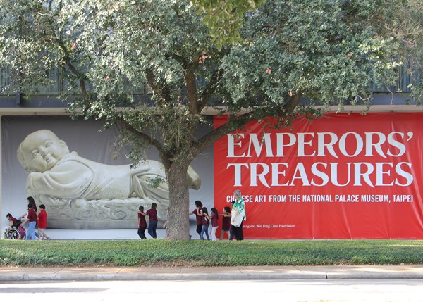 Emperors' Treasures: Chinese Art From the National Palace Museum, Taipei, which opens this Sunday, features 160-plus art pieces for Houston audiences to enjoy until the end of January at the Museum of Fine Arts Houston. MAY ZHOU / CHINA DAILY 