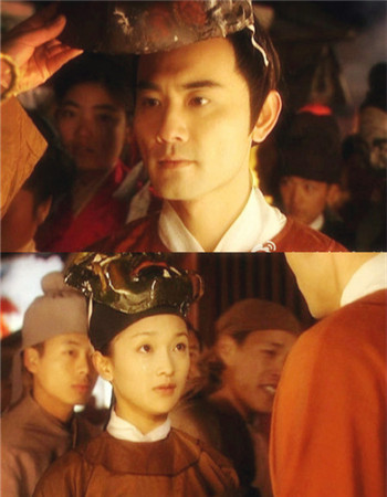 Two shots from the 2000 TV series Da Ming Gong Ci, featuring Princess Taiping's first accidental meeting with her future husband Xue Shao on the night of Lantern Festival in the Tang Dynasty. (Photo/Sina Weibo)