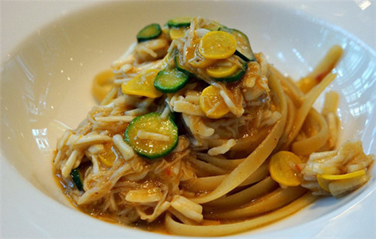 The annual Italian Food Week features a broad spectrum of events including dinners, movie nights and seminars on wine and food. (Photo provided to China Daily)