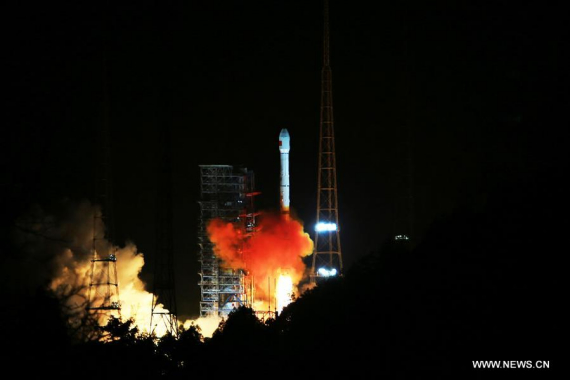 The Tianlian I-04 satellite is launched from the Xichang Satellite Launch Center in Xichang, southwest China's Sichuan Province, Nov. 22, 2016. (Photo: Xinhua/Du Cai)