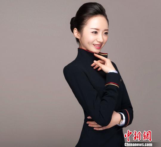 Liu Miaomiao, a Shenzhen Airlines' stewardess. (File photo/Chinanews.com)