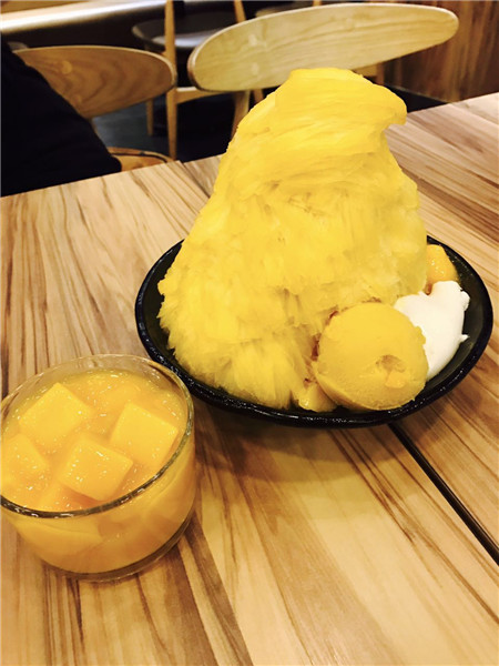 Fresh Mango Sensation is a must-have. (Photo by Jiang Wanjuan/chinadaily.com.cn)