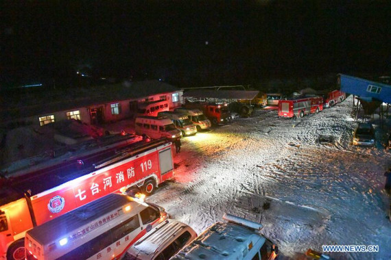 Rescue vehicles are seen at the accident site in Qitaihe City, northeast China's Heilongjiang Province, Nov. 30, 2016. (Photo: Xinhua/Wang Song)