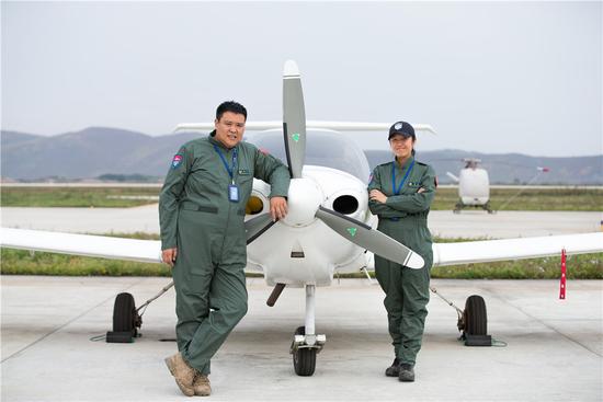 Zhang Xinyu(L) and Liang Hong. (File photo)