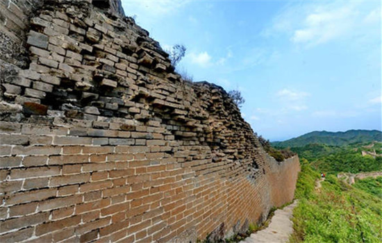 A section of Gubeikou Great Wall (Photo/Xinhua
