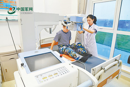 A medical clinic has been established on Yongshu Reef, equipped with emergency wards, a pharmacy and various other resources. (Photo/81.cn)