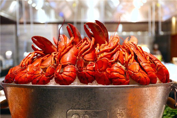 Seafood buffet at the N'Joy Nuo. (Photo provided to China Daily)