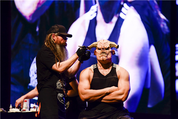 Visual-effects artists show their skills at a workshop. (Photo provided to China Daily)