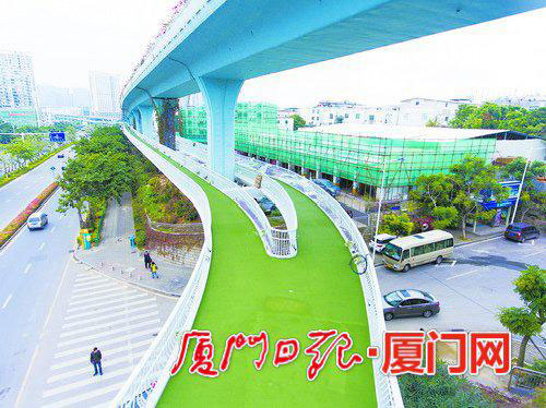 An aerial view of the bike lane in the sky. (Photo/xmnn.cn)