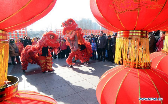 Actors perform a dragon dance on a street in Jinzhou, northeast China's Liaoning Province, Jan. 23, 2017. Chinese people are busy with preparing for the upcoming Spring Festival, the most important family reunion festival in China, which falls on Jan. 28 this year. (Xinhua/Li Tiecheng)