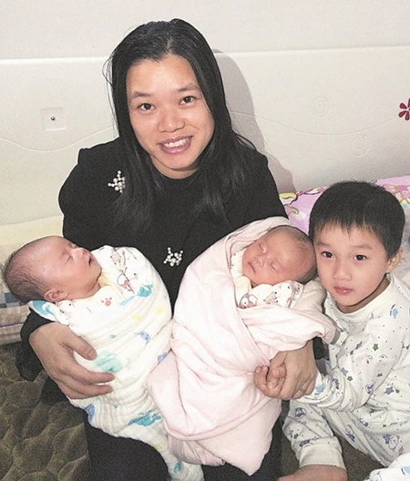Liu Cuilan and her children. PROVIDED TO CHINA DAILY