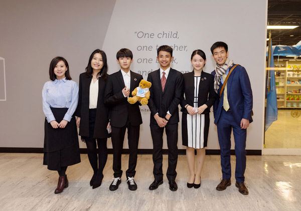 Six Chinese delegates pose for a group photo during the 6th UN Economic and Social Council (ECOSOC) Youth Forum at the UN headquarters in New York on Jan 30, 2017. From left to right: Meng Jun, Guo Xinli, Wang Yuan, Zheng Bozhong, Sun Hairuo and Gaoshan Junjian. (Photo Provided by the Chinese Delegation to the ECOSOC Youth Forum to CRIENGLISH.com)