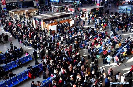 Passengers wait to board trains at the Shenyang Railway Station in Shenyang, capital of northeast China's Liaoning Province, Feb. 2, 2017. Some 11.5 million trips were made Thursday on China's railways with travelers returning to work at the end of the week-long Spring Festival holiday. Spring Festival, or the Chinese Lunar New Year, is the most important occasion for family reunions and fell on Jan. 28 this year. (Xinhua/Zhang Wenkui)