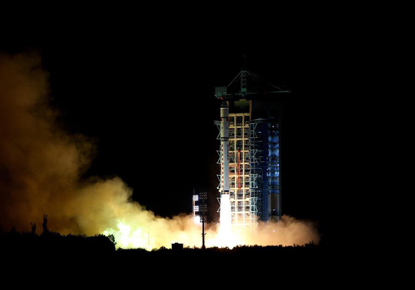 China launches the world's first quantum communication satellite on top of a Long March-2D rocket from the Jiuquan Satellite Launch Center in Jiuquan, northwest China's Gansu Province, Aug. 16, 2016. (Photo/Xinhua)